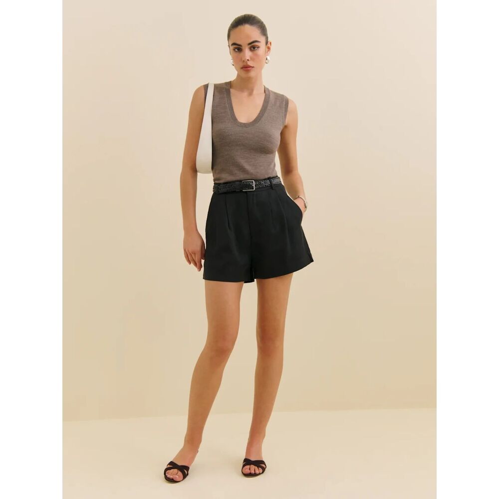 Reformation The Mason Black Linen Made in USA Sz. 2 Belt Looped Pleated Shorts